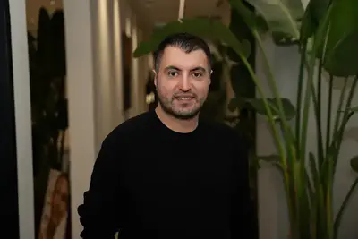 Op. Dr. Arash Jafari